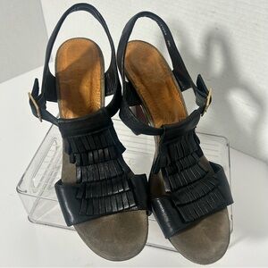 CHIE MIHARA Black Leather Fringe Heeled Open Toe Sandals